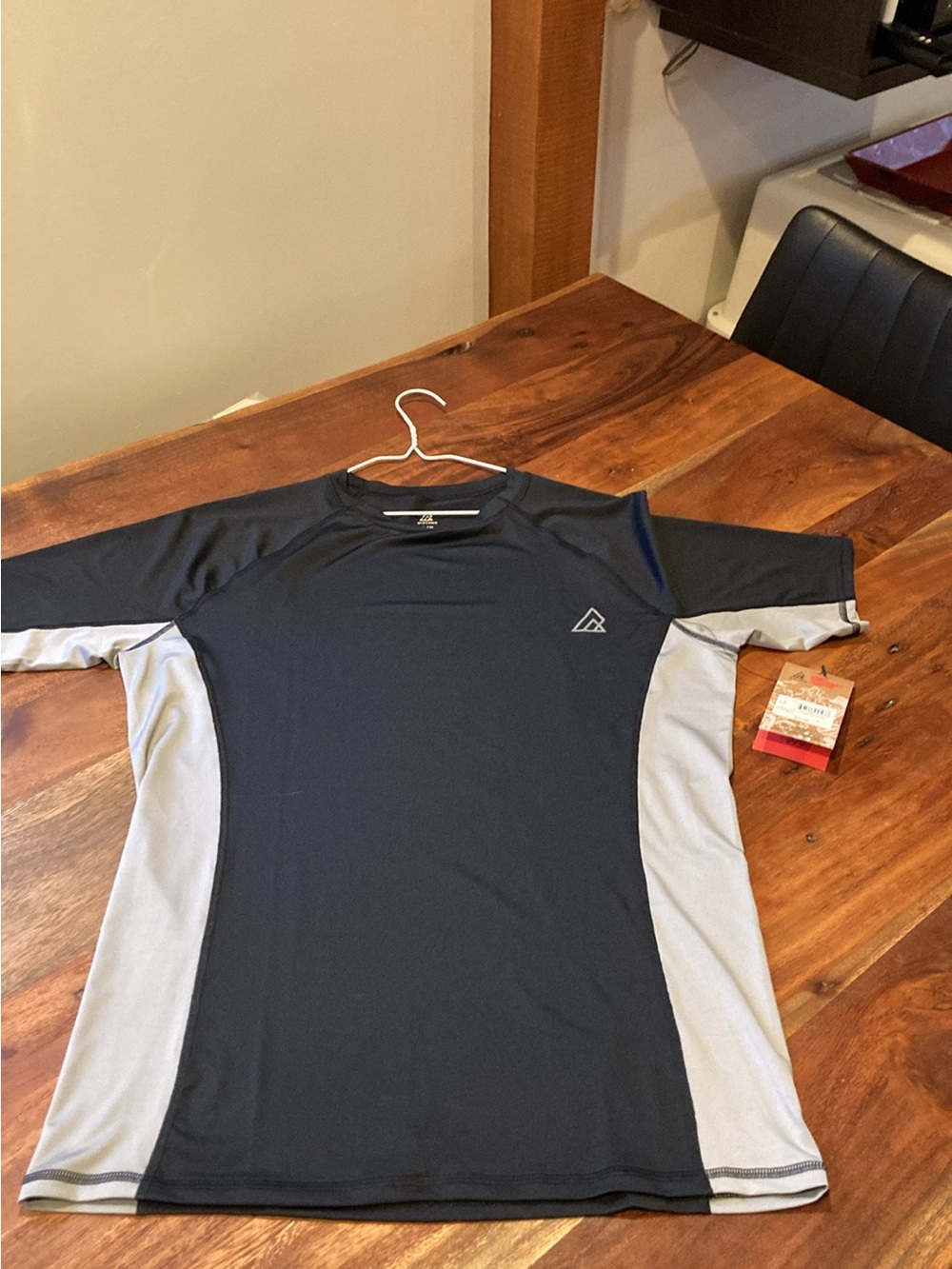 Men's Black & Gray Short Sleeve Swim Shirt